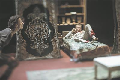 Gabriela Liivam&auml;e visuaallavastuse  &bdquo;Selgroogupidikoos&rdquo; kasutusjuhend