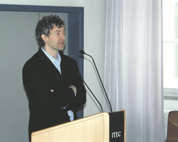 EMTAs loengu pidanud Gerd Bayer ehitab silda kahe pealtnäha erineva muusikakultuuri vahele. 