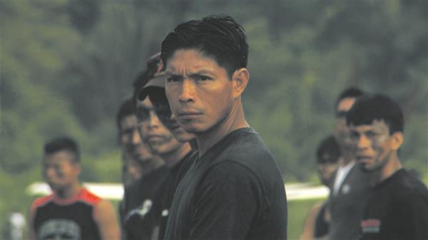 … ketšua indiaanlased peavad aga võitlema püsimajäämise eest.