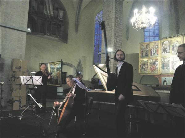 Vaevalt aasta koos mänginud Floridante on mänguline ja nauditav ansambel. 