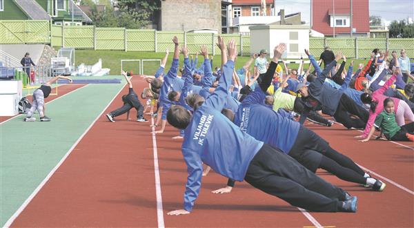 Kui maailmas on üldse mingi koht, mille külastamine on mulle alati peaaegu religioosne kogemus, siis on selleks Viljandi linnastaadion.