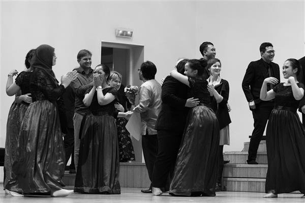 R&otilde;&otilde;mu ž&uuml;riile ja lauljatele, aga mitte linnarahvale