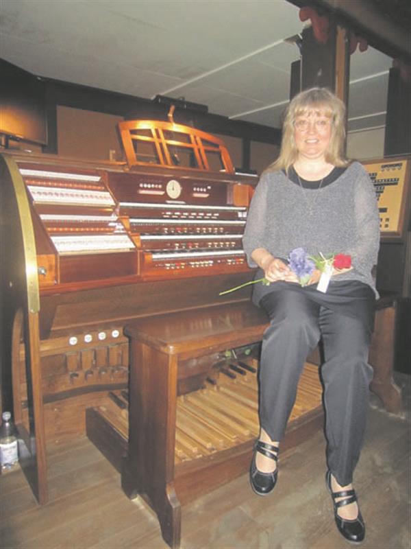 Ene Salumäe esitas lõppkontserdil Pärdi oreliteoseid.