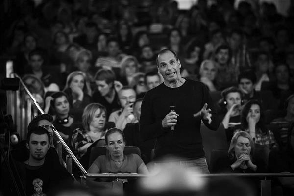 Maailm globaalset Minotaurost orjamas