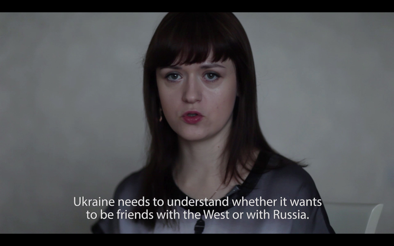 Tanja Muravskaja video „Kolm õde. Nõbu Julia, Venemaa“, 2015. Kiasma pressifoto