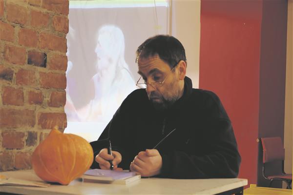 Kas tulevikus r&auml;&auml;gitakse Eestis asemantilist keelt?