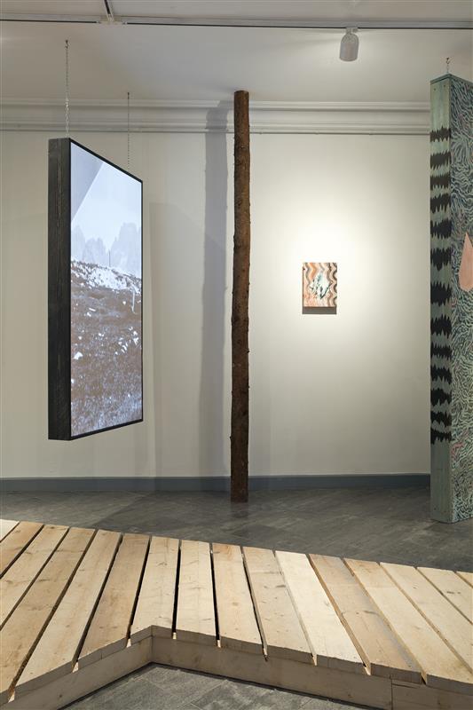 Kes see s&otilde;rmitseb teise hingekeeli niimoodi?