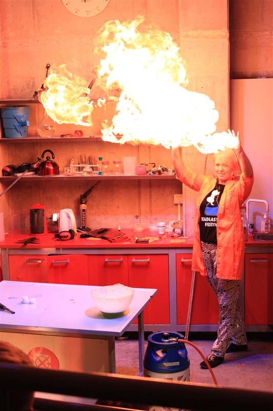 Kes saab teadlast sundida …