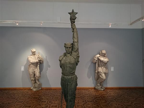 Revisionistid ajaloo prügikasti ümber