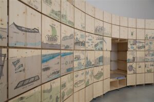 Väga suure osa sisseseadest moodustab taas see osa, mida tavakülastaja ei näe: spetsiaalselt ERMile projekteeritud hoidlate kapid-riiulid muuseumi alumisel korrusel. 