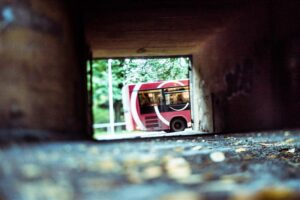 „Eluaeg“ viib vaataja eelkõige rännakule iseendas.   