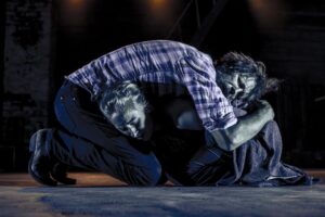 R.A.A.A.Mi sellesuvine „Vanapagan“ on näide sellest, kuidas erateatri projektlavastuses saavad harmooniliselt kokku Eesti Draamateatri näitleja Ivo Uukkivi ja vabakutseline Liisa Pulk. 