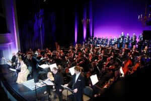 Orkester ja dirigent Arvo Volmer andsid „Anna Bolena“ kontsertettekandel solistide toetamisel peaaegu maksimumi.