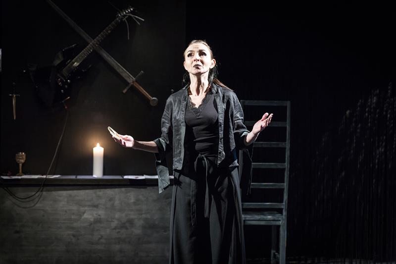 Suure v&auml;iketeatri taak