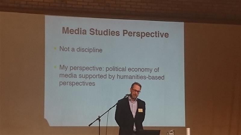 Nüüdismeedia komplekssus