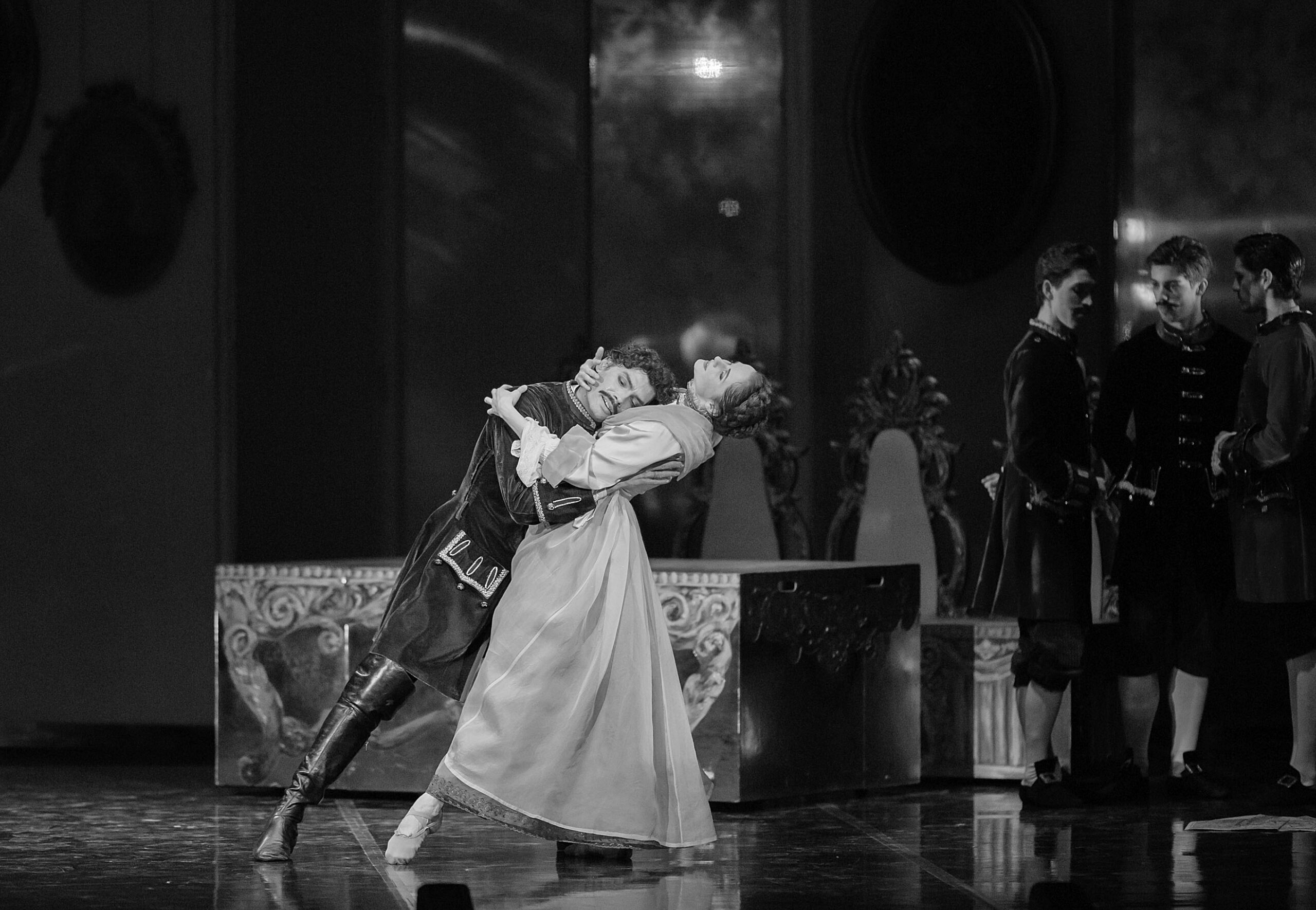 Tants vajub madalseisu, kui puuduvad mõte ja sisu