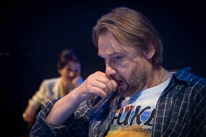 Kes kingib Zilovile saare?