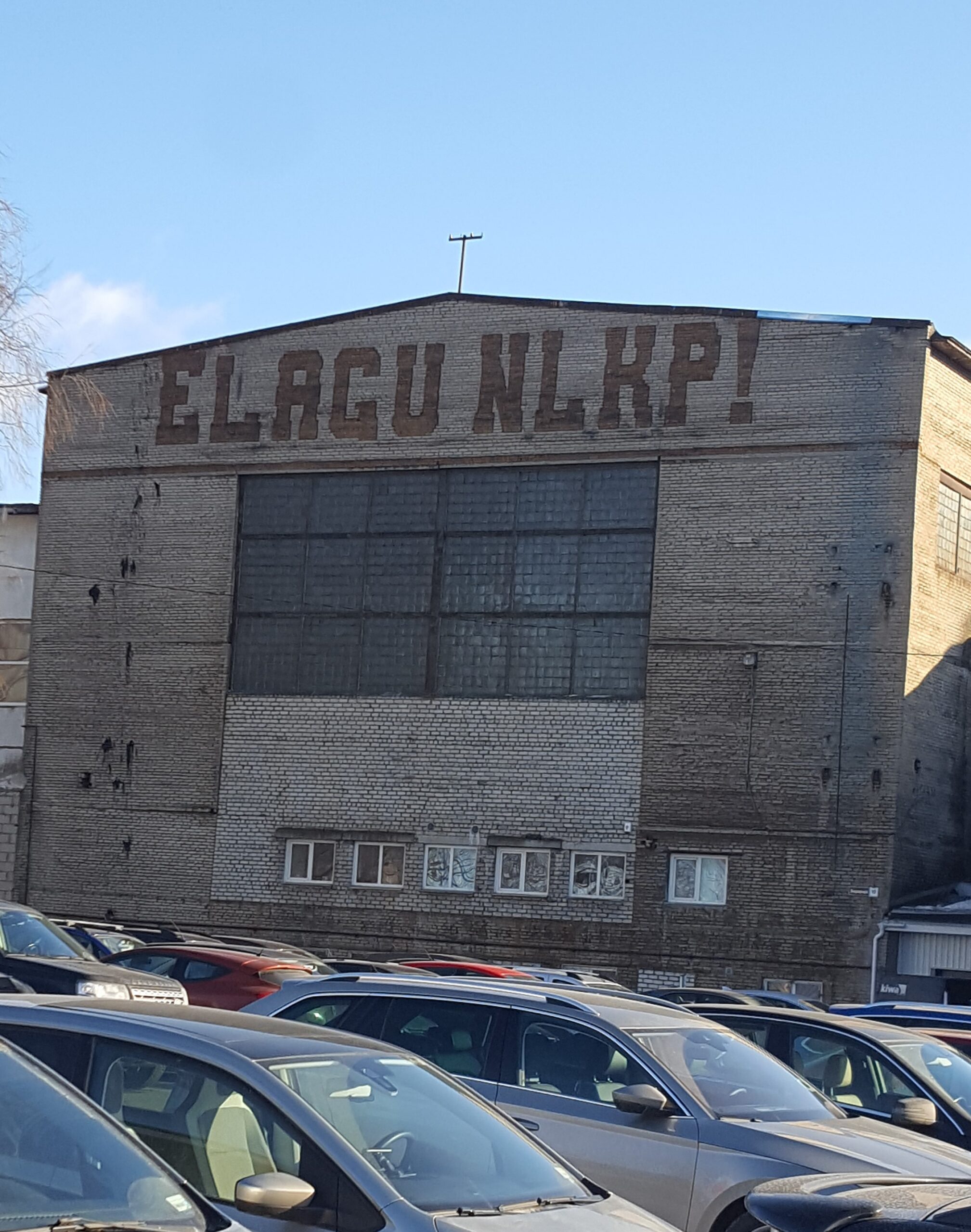 Kas rahvuskeelte koht on jälle  ajaloo prügikastis?