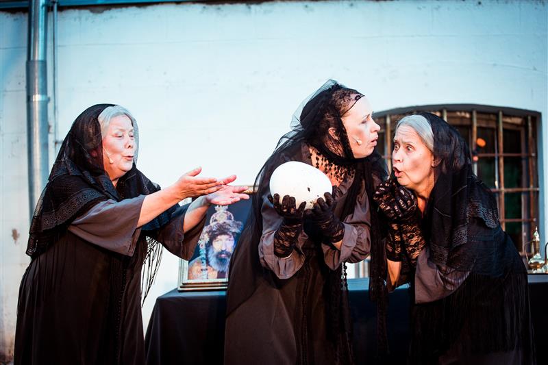 Kolm õde, kaks tõde