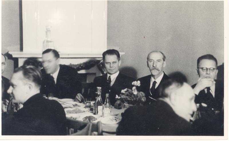 Hans Kruus t&ouml;&ouml;s ja v&otilde;itluses