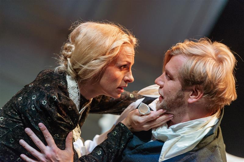 Kena kummardus klassikule