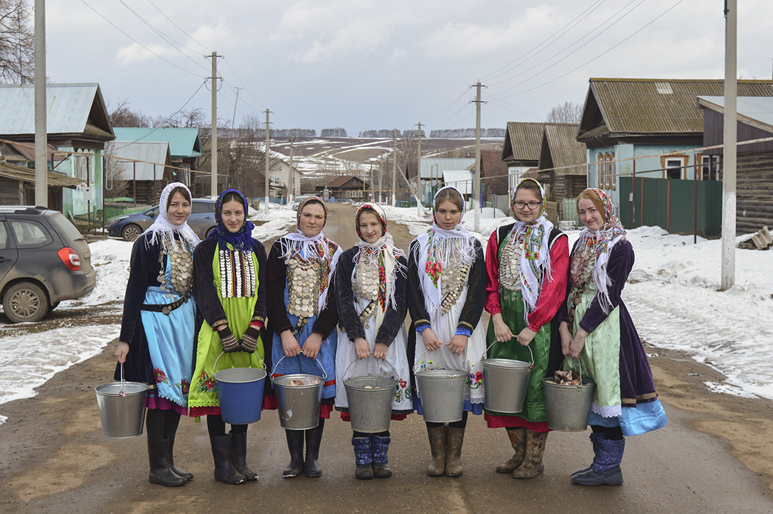 ERM avab Tallinna Ülikoolis rändnäituse udmurdi noorte palvustest