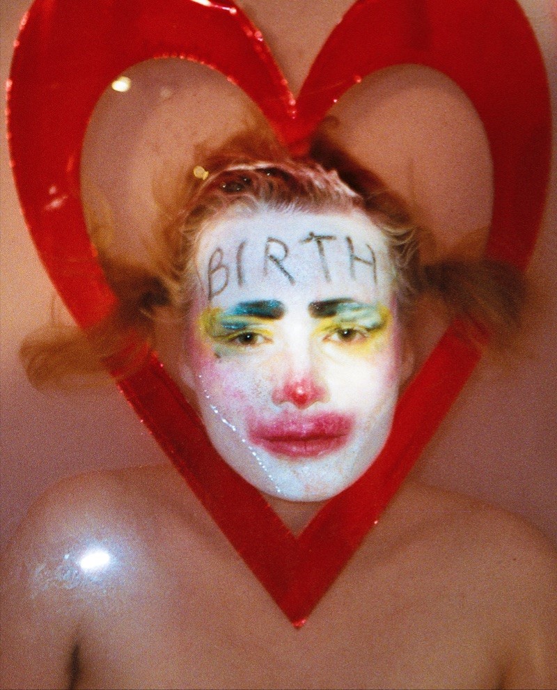 Sel reedel avatakse Eesti paviljon 58. Veneetsia biennaalil Kris Lemsalu näitusega