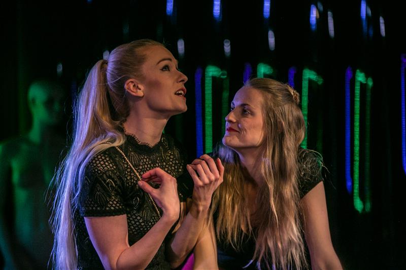 Hirm, üksindus ja nõusolek