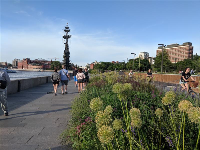 Linnamekk – Moskva avab silmad