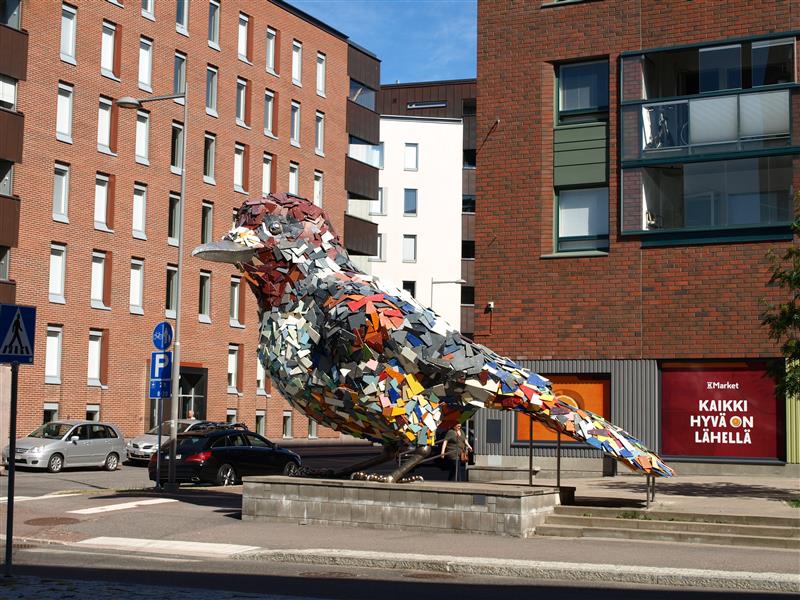 S&uuml;sinikjalaj&auml;lg ja tiheda linna suur jalanumber