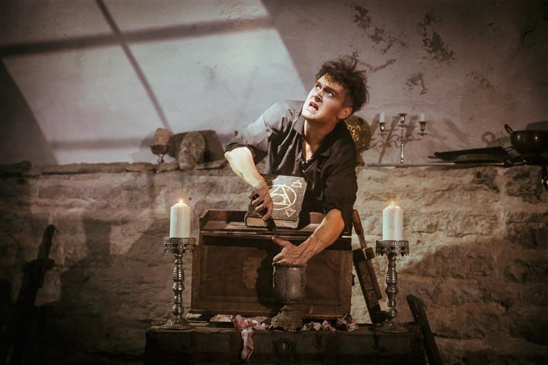 Tulekahju hinges ja katseklaasis