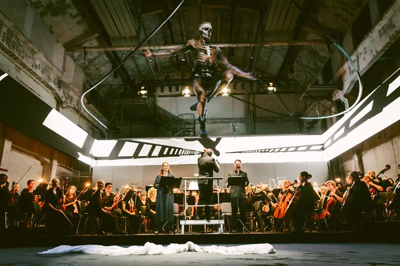 Surm tuleb tantsides