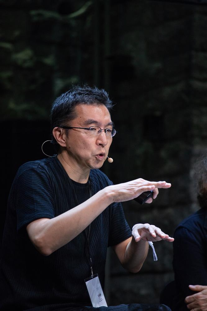 Vahealal kohalolemise kunst