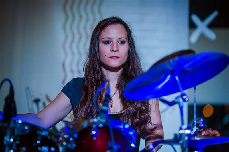 Sõsar kasvas suurest vennast üle