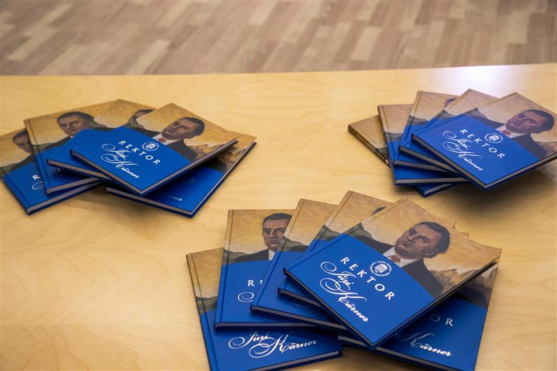 Ülikooliasjad. Eestpoolt tagasi