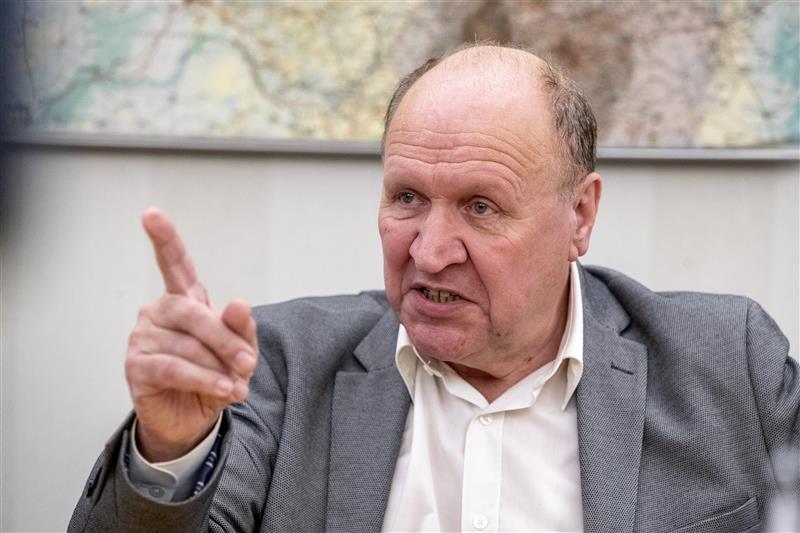 Vana mees ei taha koju