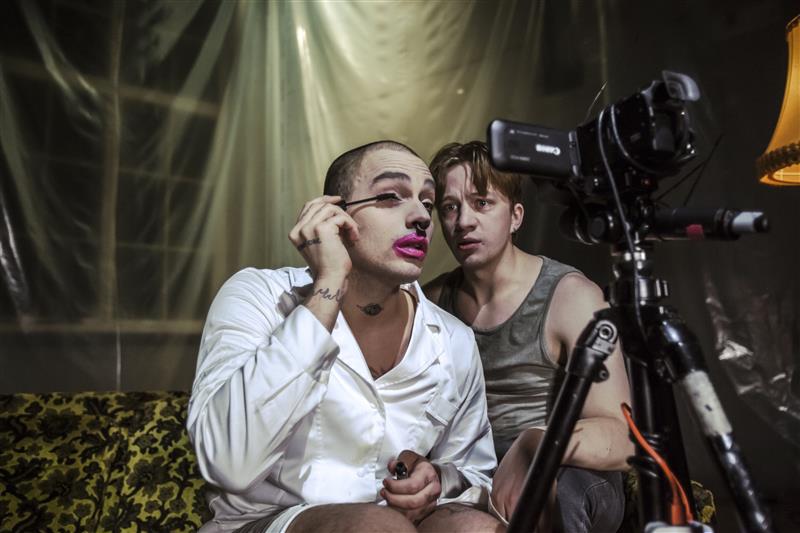 V&auml;givalla estetiseerimine on lavastaja otsus