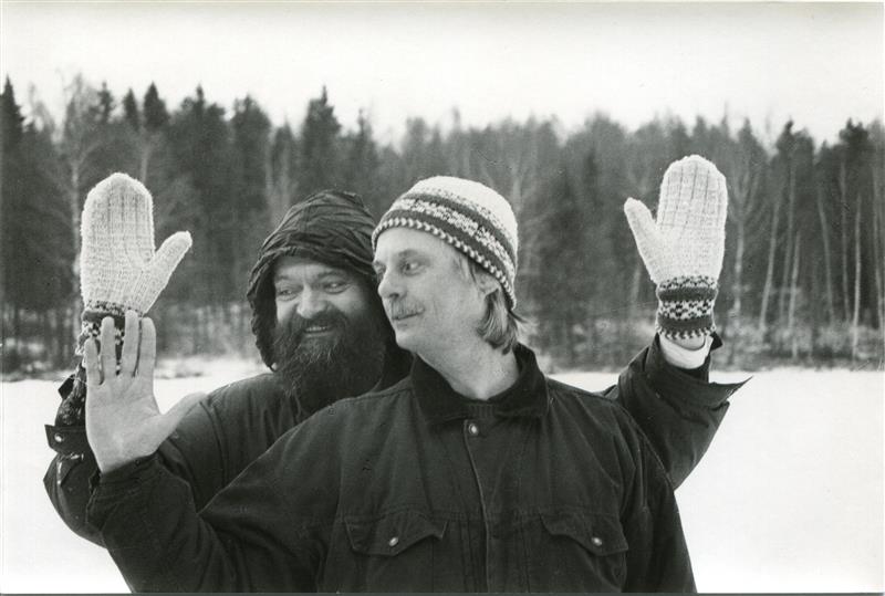 Kuldse kõrvaga mees heli ja vaikuse vahel