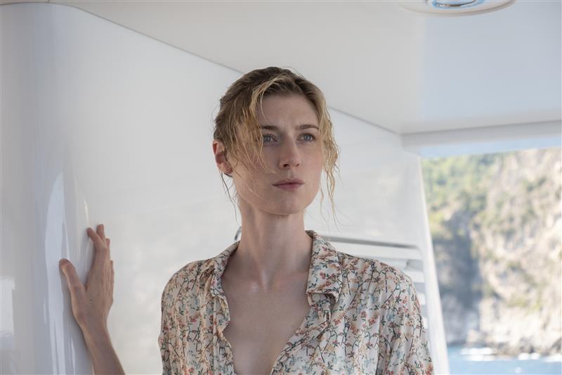 Valge tassikesega must mees videvikumaailmas