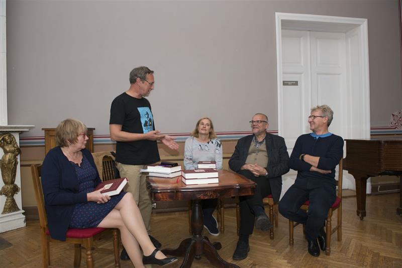 Romaan või novell, aga kirjades