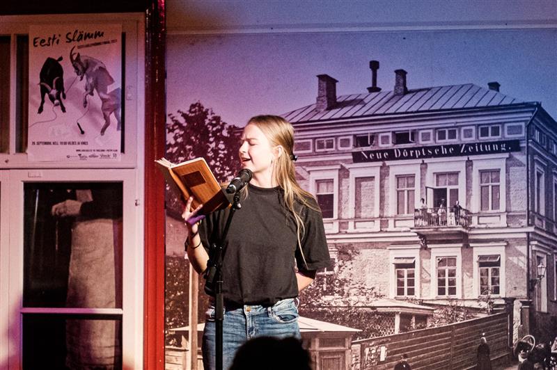 Luuleprõmmu Eesti meister on Kelli Kiipus