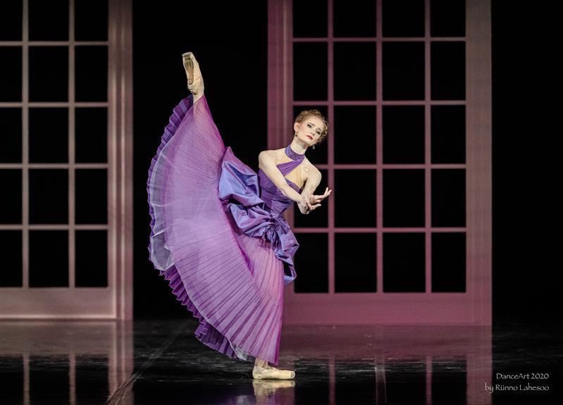 Kontrastne ja oivaliselt lõimitud muusikaga „Anna Karenina“