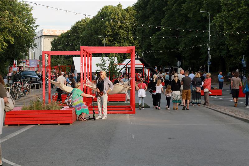 Ostlema t&otilde;ukav avalik ruum