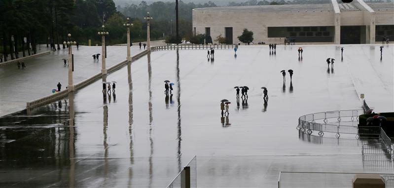 Komplekssuse konksu otsas siplev kalake