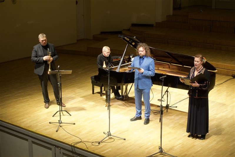 Igavik ja Tormise muusika kammerlikus v&otilde;tmes