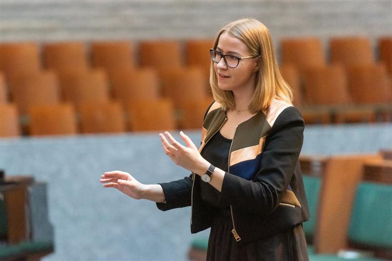 Riik viskas laulupidudele p&auml;&auml;ster&otilde;nga,  n&uuml;&uuml;d peavad koorid selleni ujuma