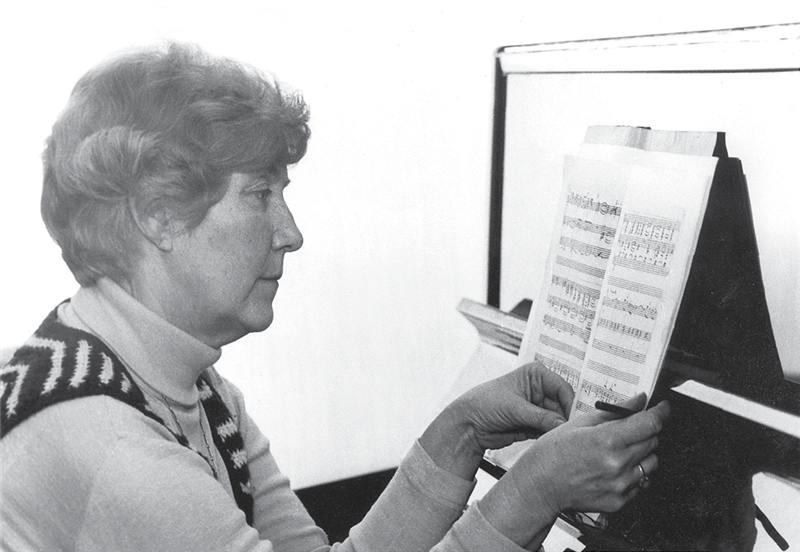 Ester Mägi ja tema aeg