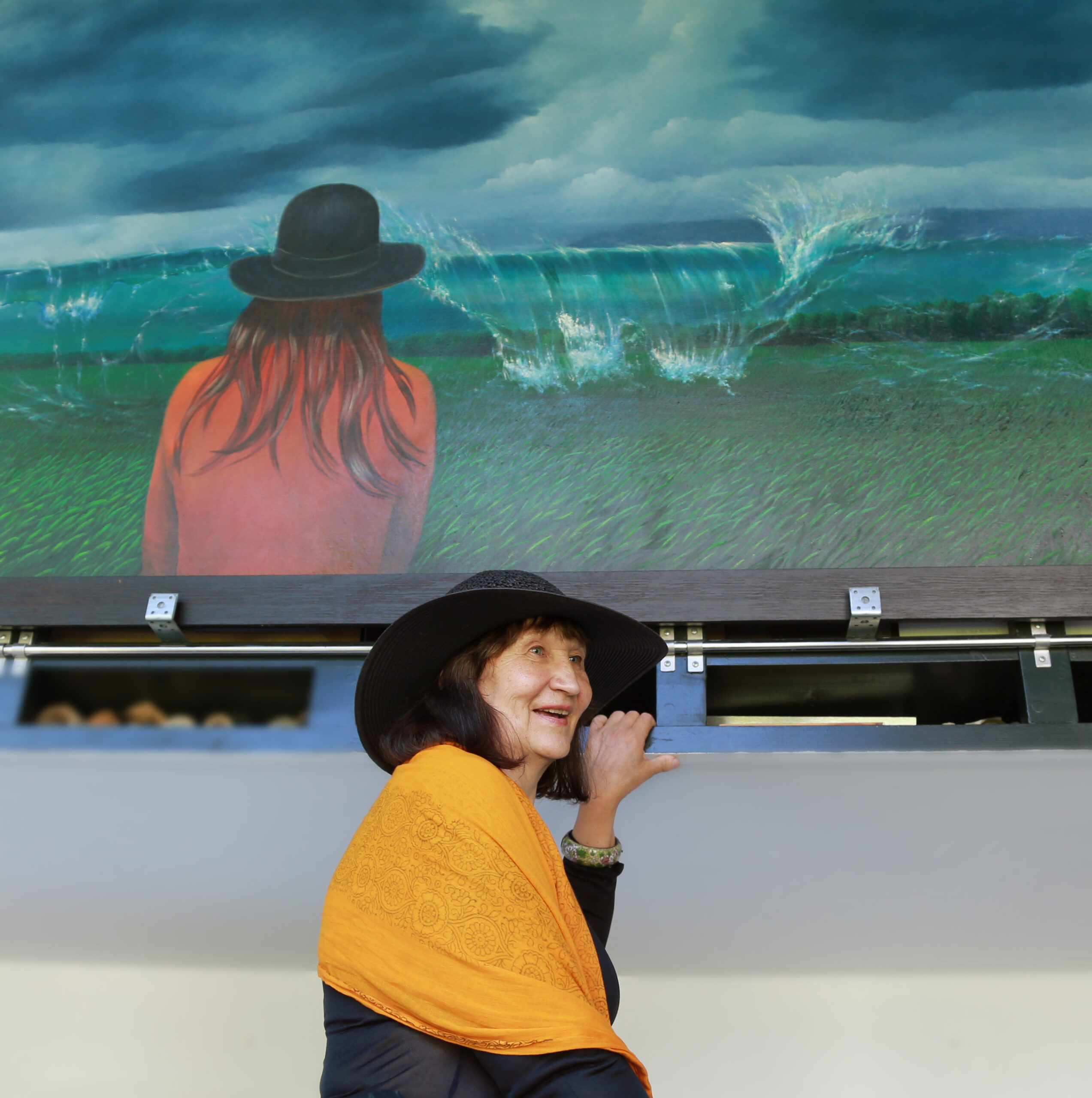 Naine, kes haukab merd