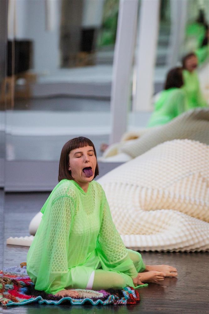 Uitama l&auml;inud kehade v&otilde;lu