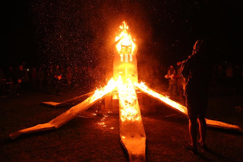 Tulest s&uuml;ndinud